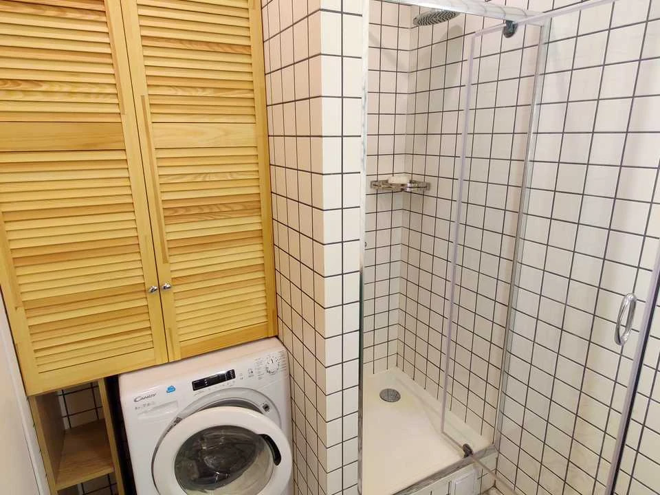 Apartment. Kyiv, Rostislavska St.
