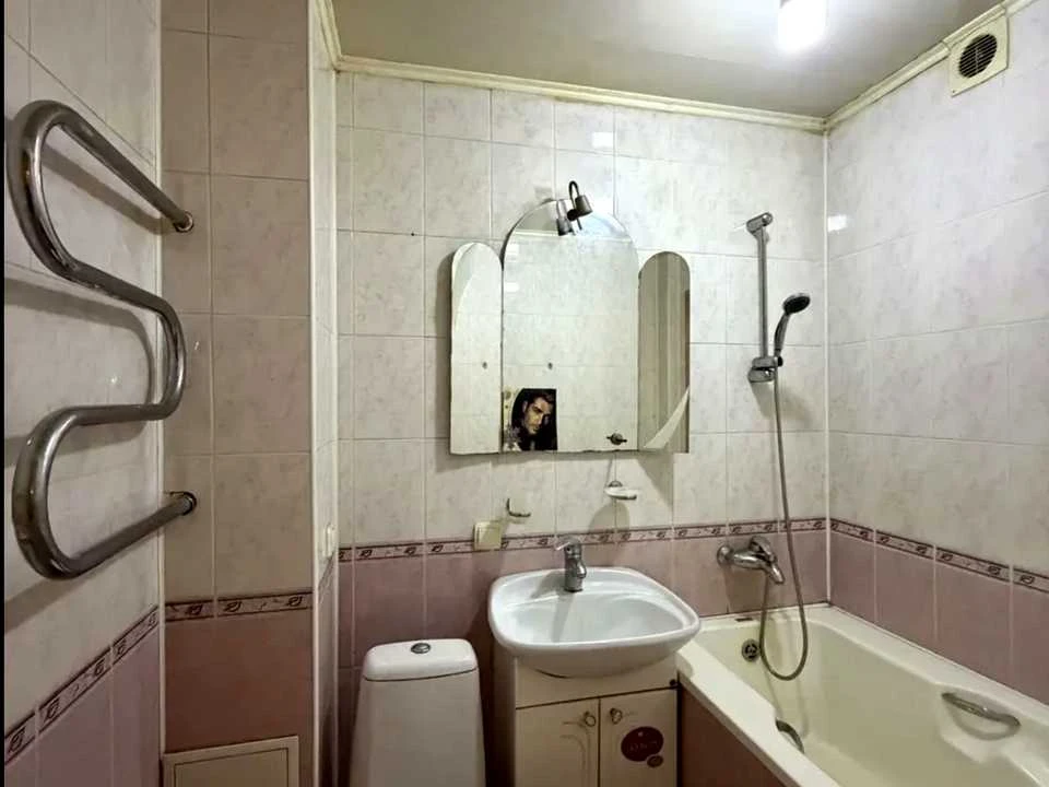 Квартира. Київ, Воскресенська вул.