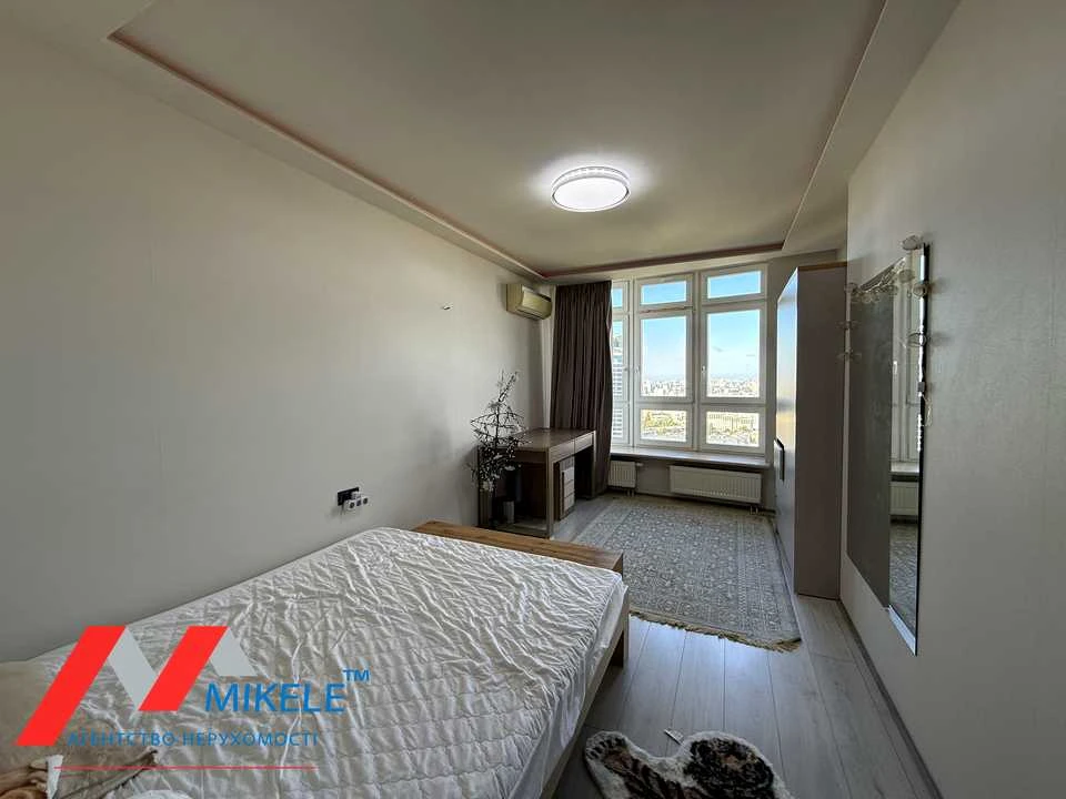 Квартира. Киев, улица Панаса Мирного