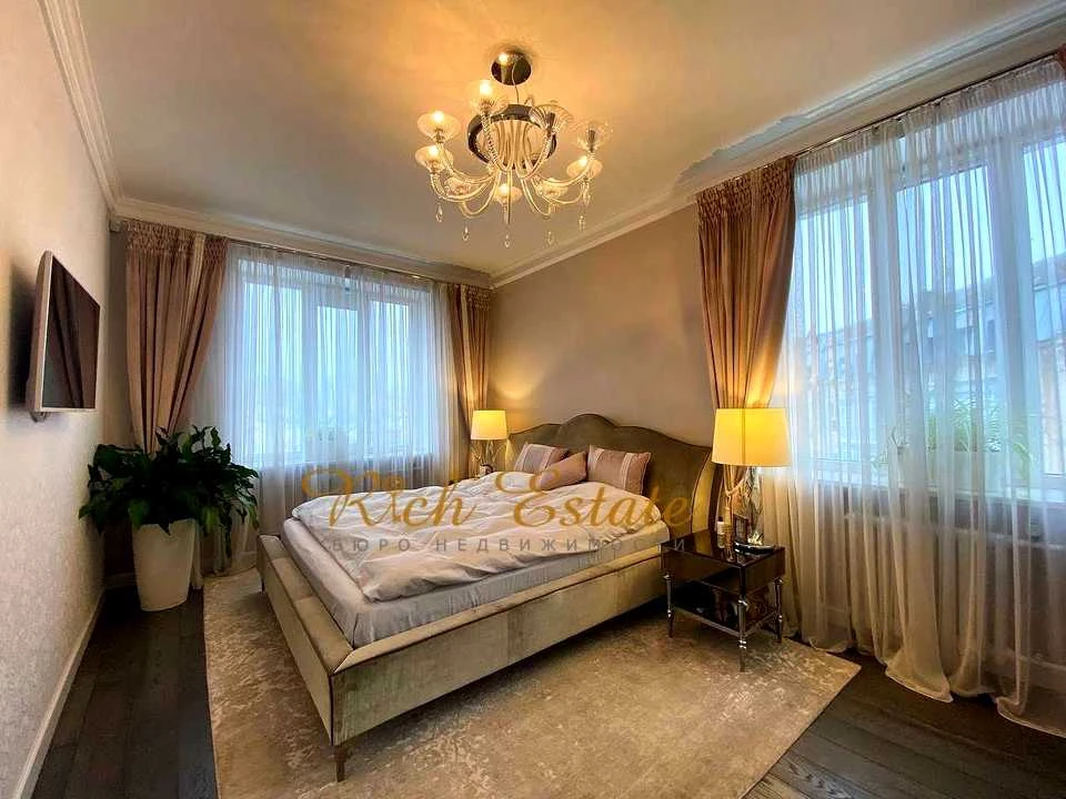 Квартира. Киев, улица Трехсвятых.