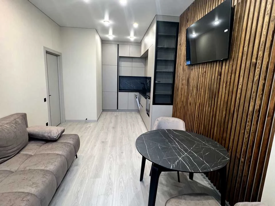 Apartment. Kyiv, Berezaysky Prospect.