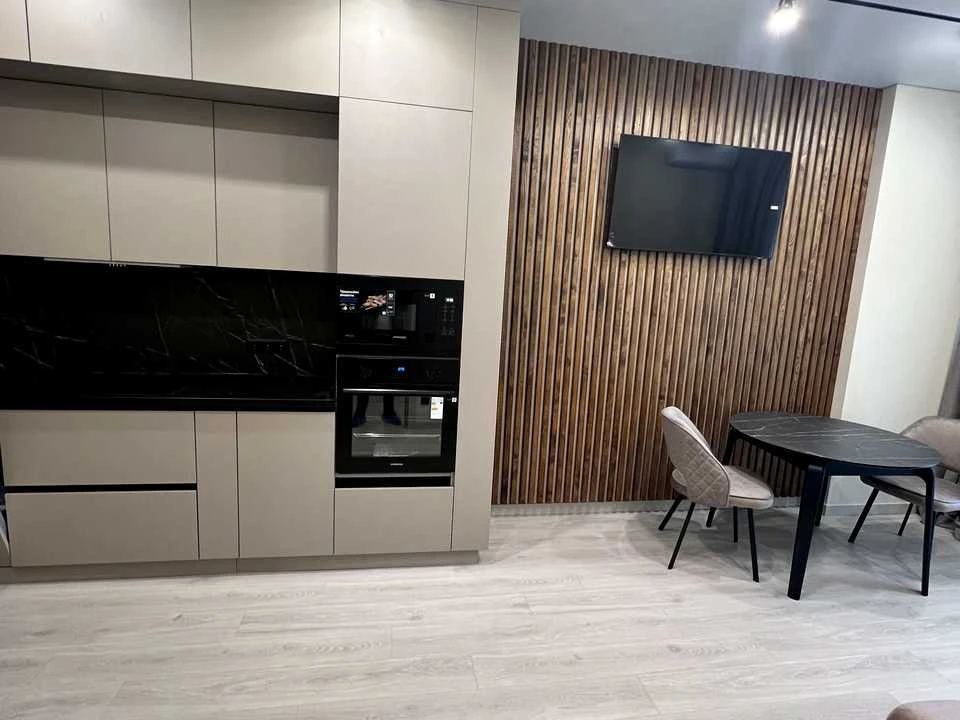 Apartment. Kyiv, Berezaysky Prospect.