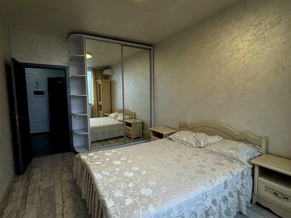 Apartment. Kyiv, Oleся Avenue