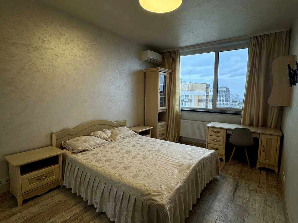 Apartment. Kyiv, Oleся Avenue