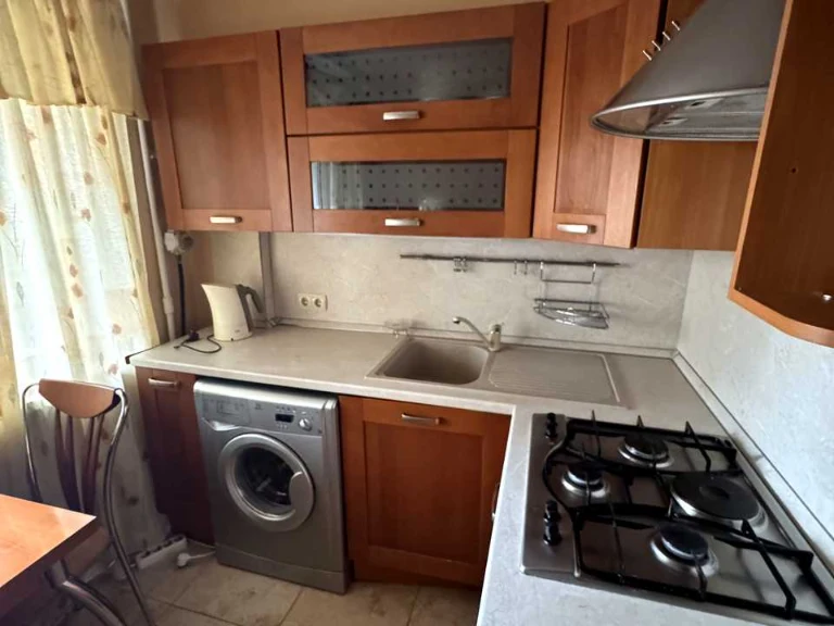 Apartment. Kyiv, Velika Vasylyvs'ka Street.
