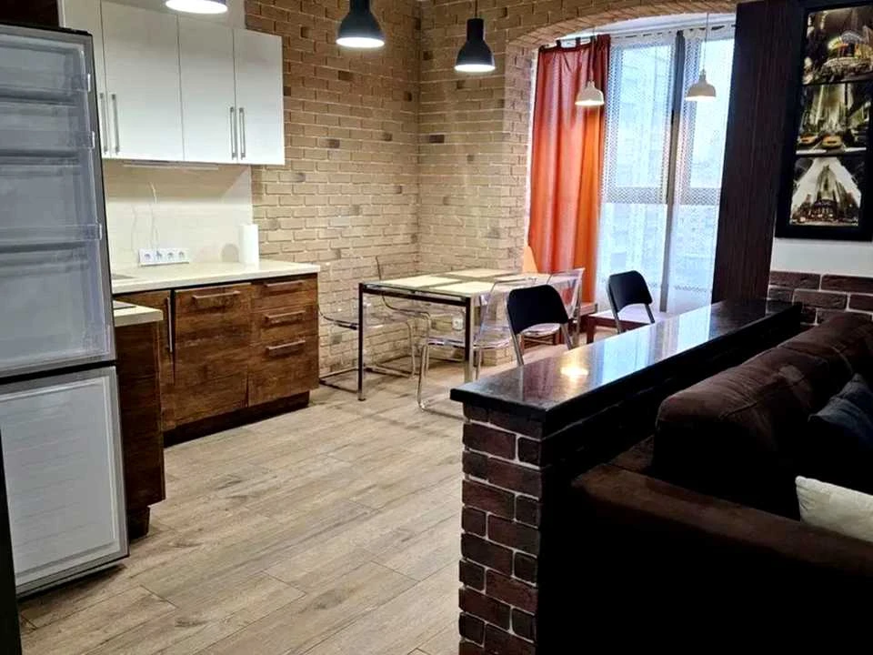 Квартира. Київ, Патріарха Мстислава Скрипника вул.