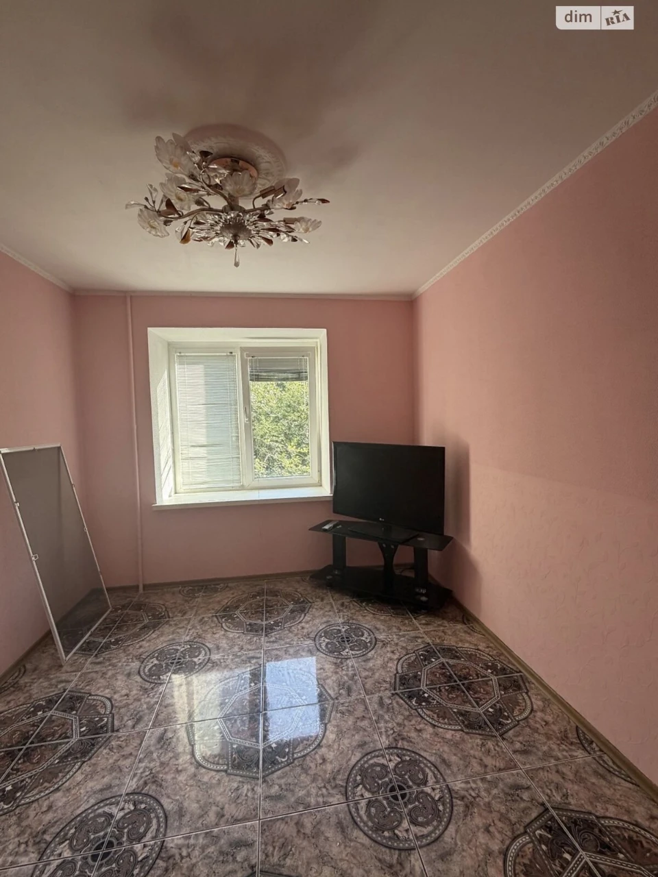 Sale Apartment First of October