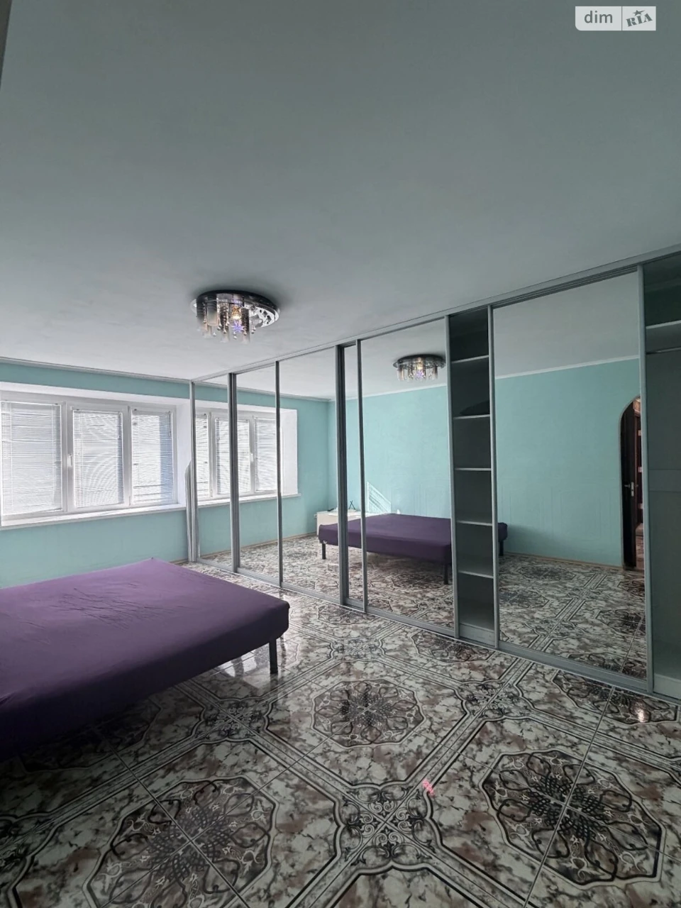 Sale Apartment First of October