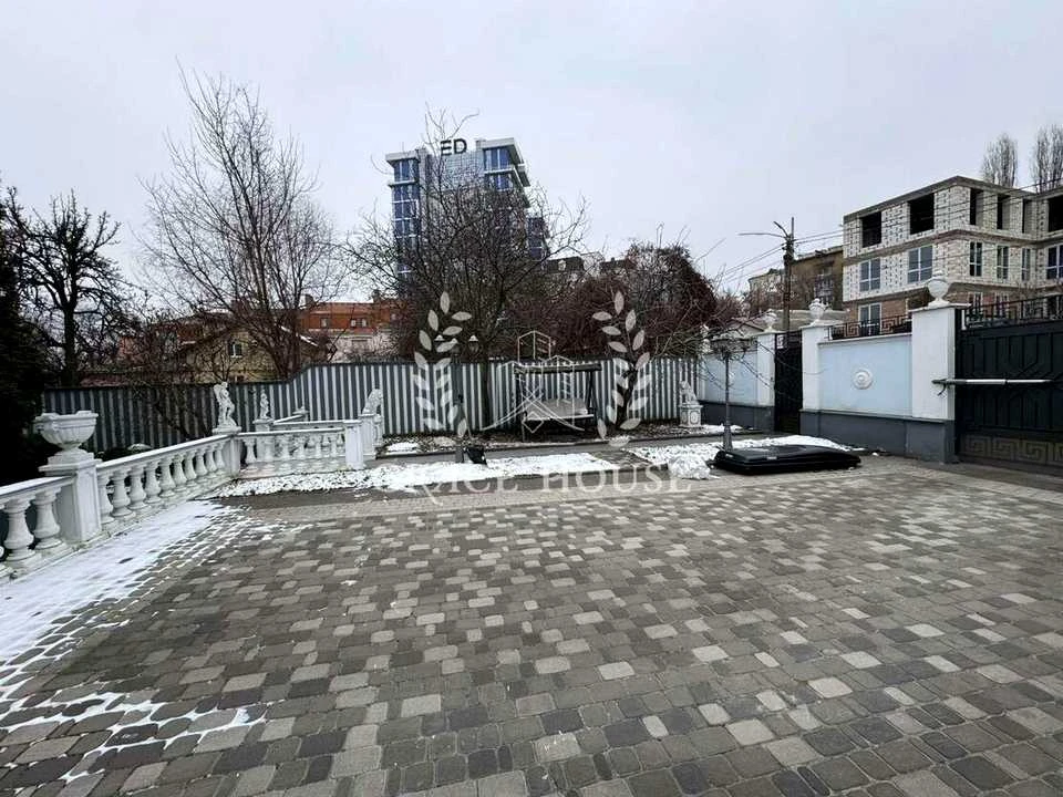 Будинок. Київ, Звіринецька вул.
