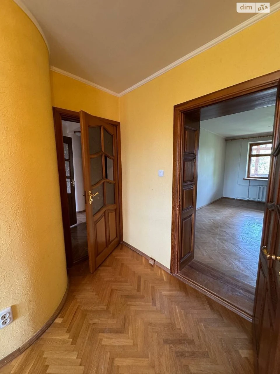 Apartment for Sale, Southern