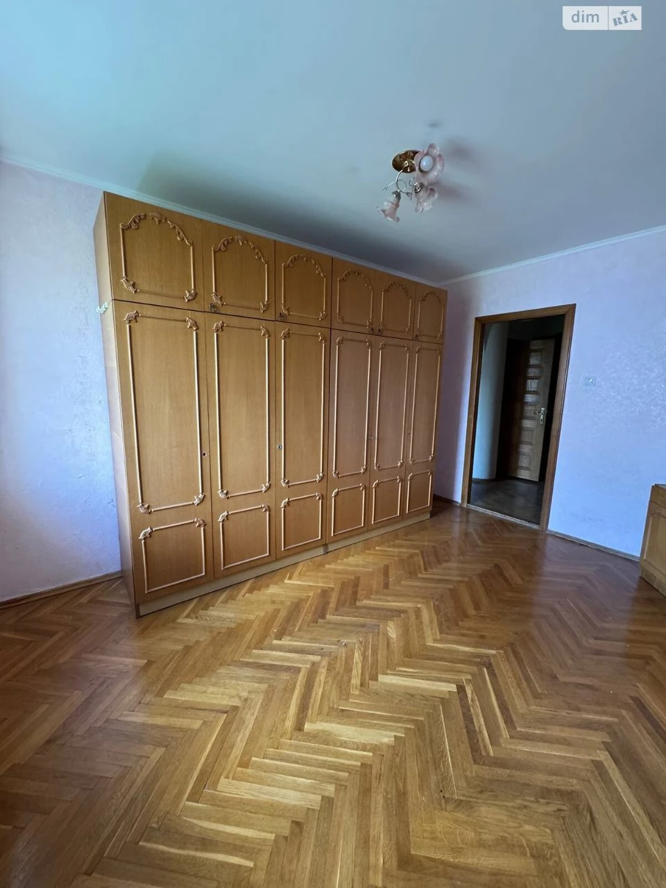 Apartment for Sale, Southern