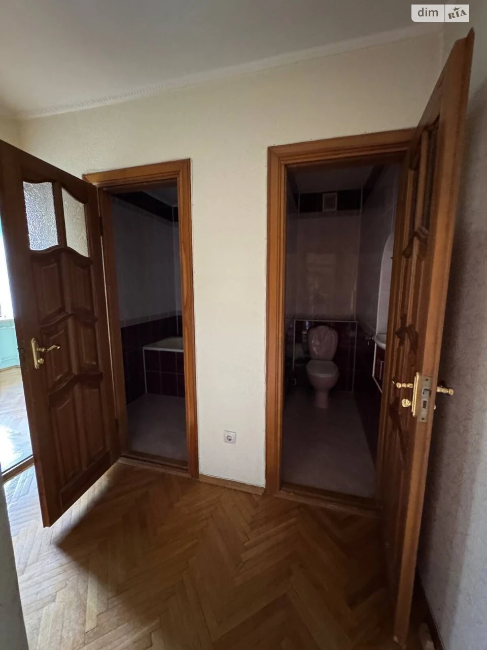 Apartment for Sale, Southern