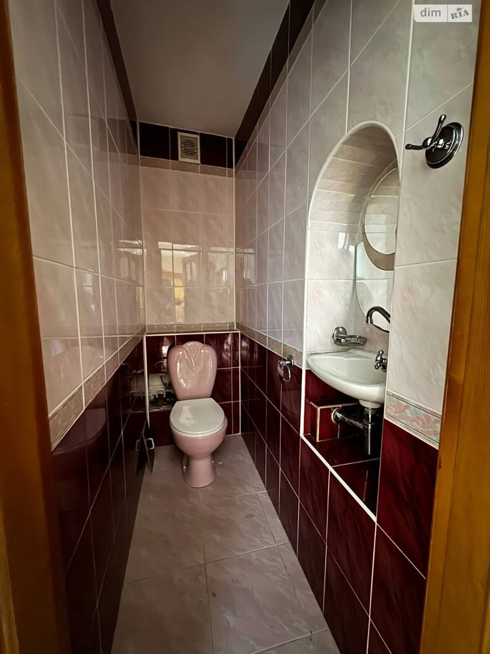 Apartment for Sale, Southern