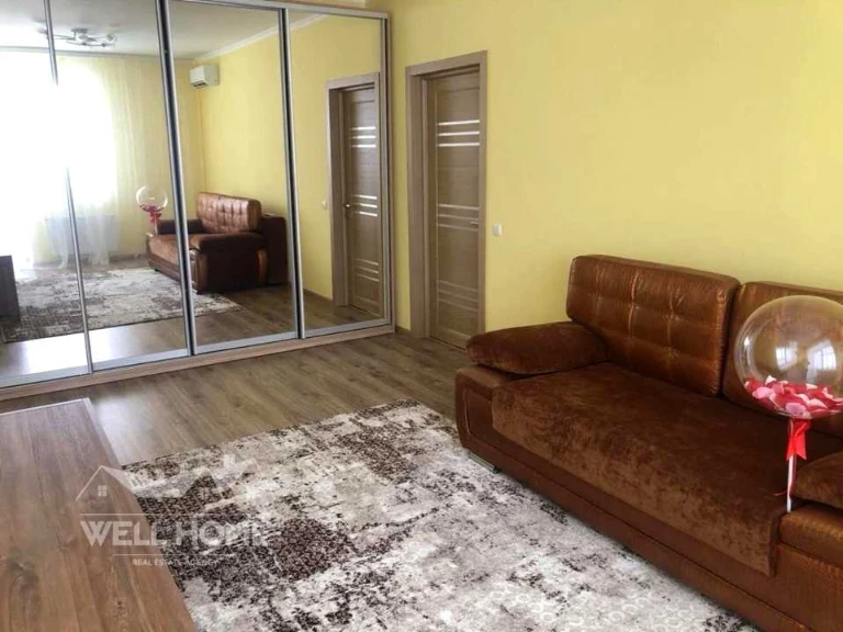 Apartment. Kyiv, Kharkivse shose