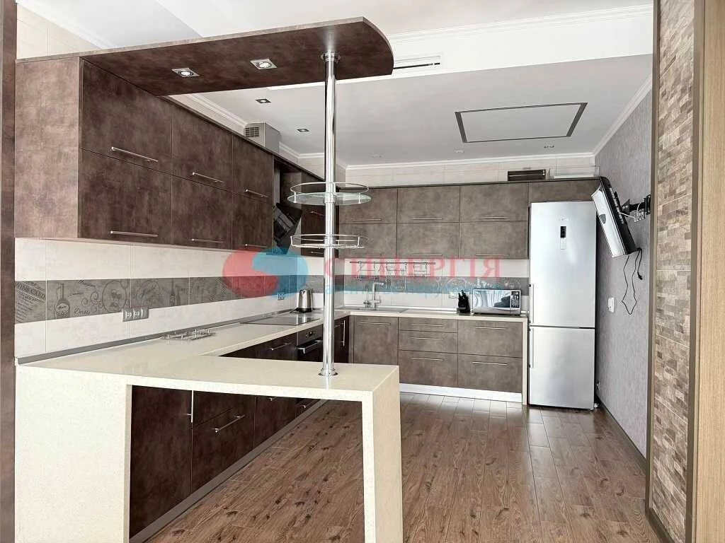 For long-term rent 3-room apartment in Kyiv, Dniprovsky, Raisa Ok