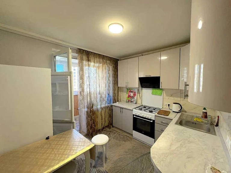 Apartment. Kyiv, Oksany Voronynoi Street.