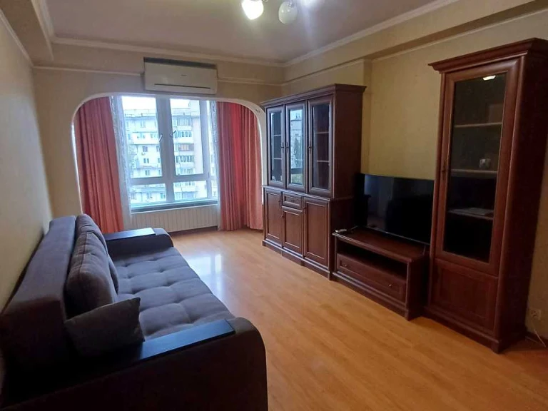 Apartment. Kyiv, Levka Luk'yanyka Street