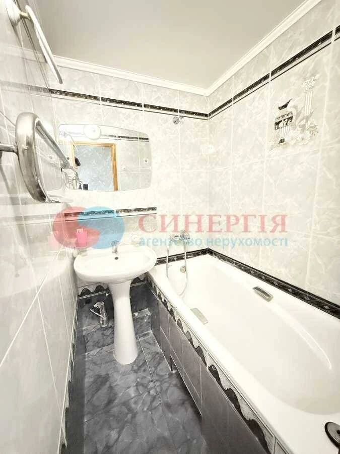 Продам 3-к квартиру Київ, Голосіївський, Саксаганського вул,