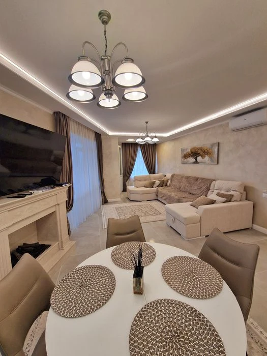 I will sell a 3-room apartment with a terrace in the residential complex Delmar, Evrop street
