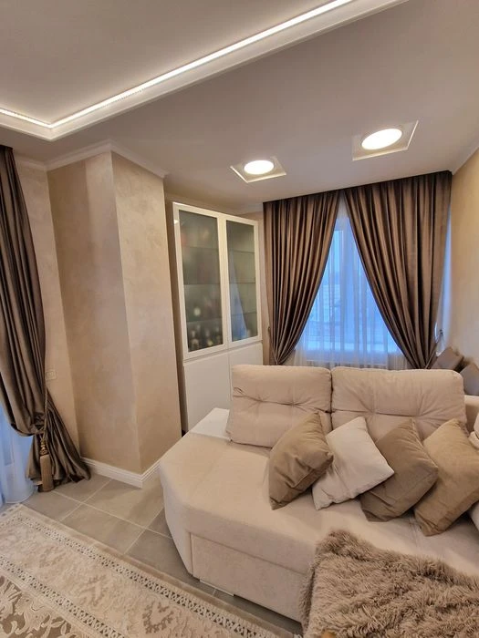 I will sell a 3-room apartment with a terrace in the residential complex Delmar, Evrop street