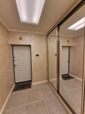 I will sell a 3-room apartment with a terrace in the residential complex Delmar, Evrop street
