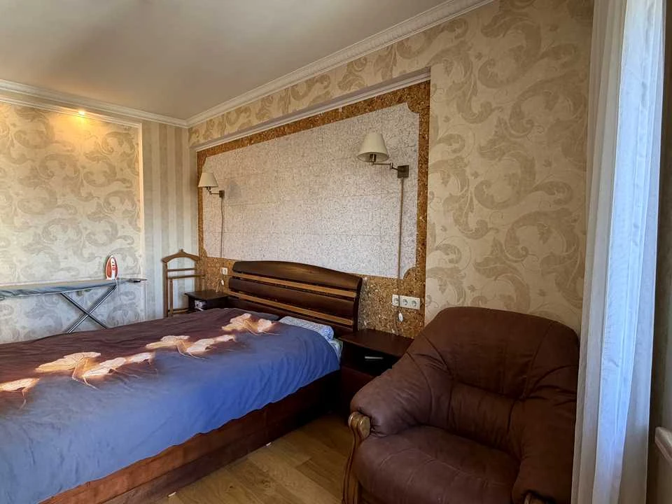 Apartment. Kyiv, Berezaysky Prospect.
