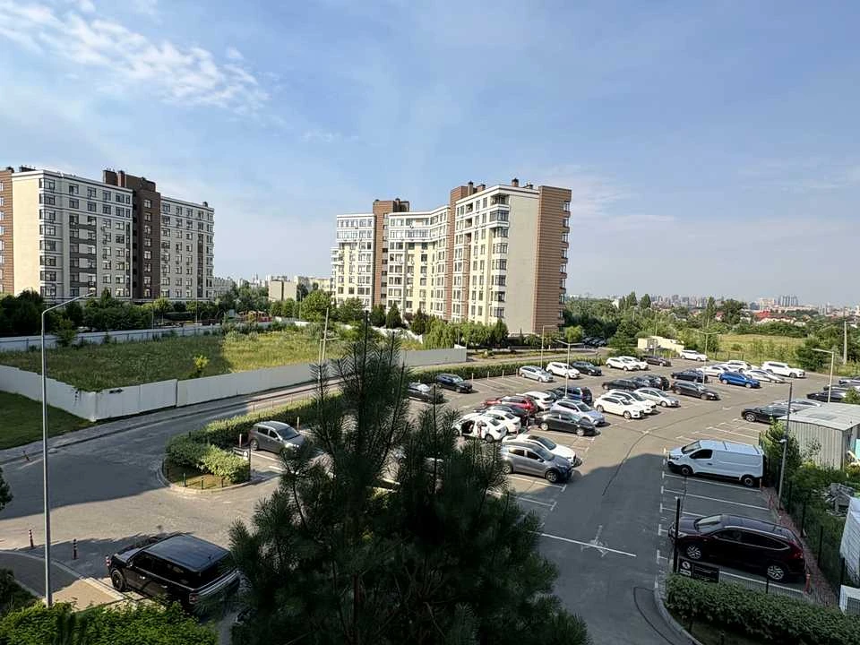 Квартира. Київ, Юнацька вул.