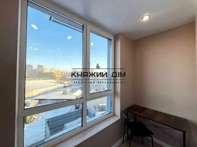 Apartment. Kyiv, Dniprovska Nabyrehna St.