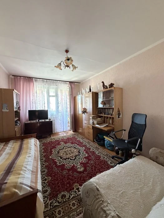 Продається 3-кімнатна квартира р-н Новий