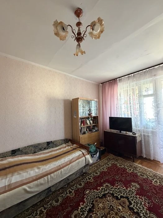 Продається 3-кімнатна квартира р-н Новий