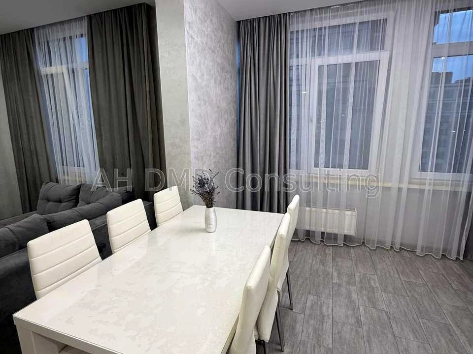 Квартира. Київ, Юнацька вул.