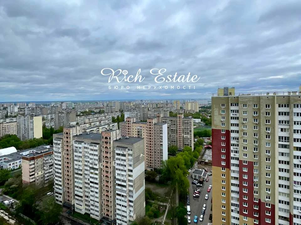 Квартира. Київ, Олександра Олеся вул.