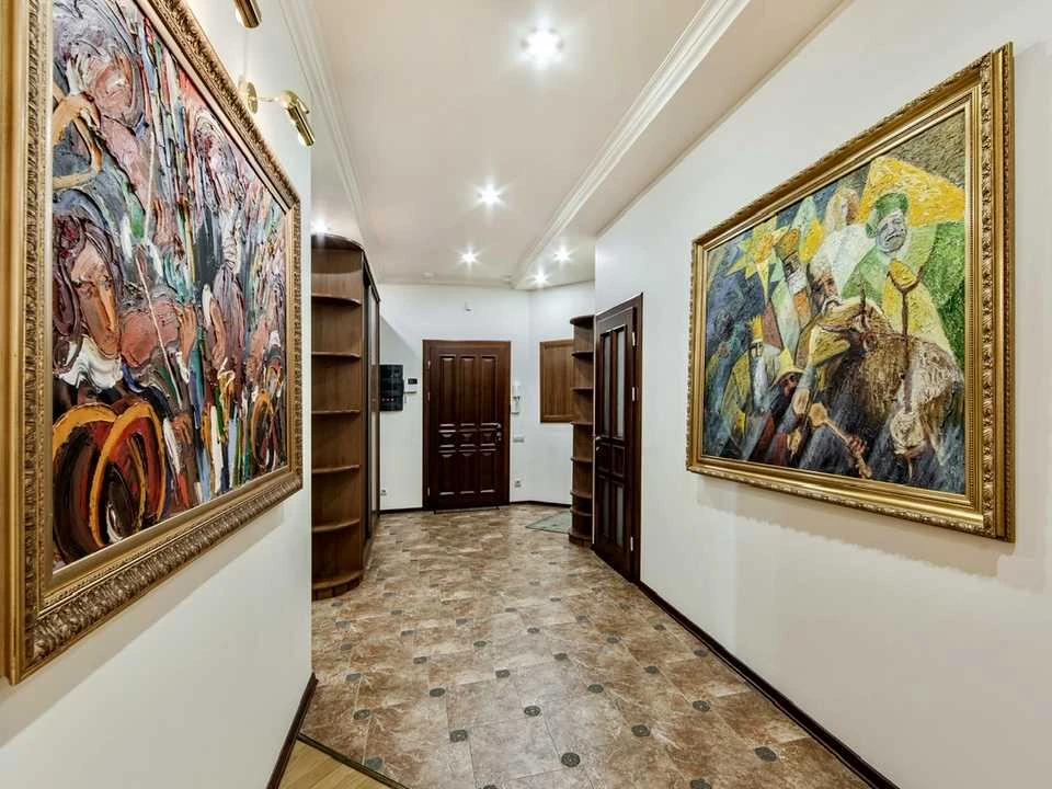 Квартира. Київ, Старонаводницька вул.