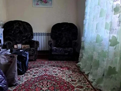 House. Kharkiv, Myru