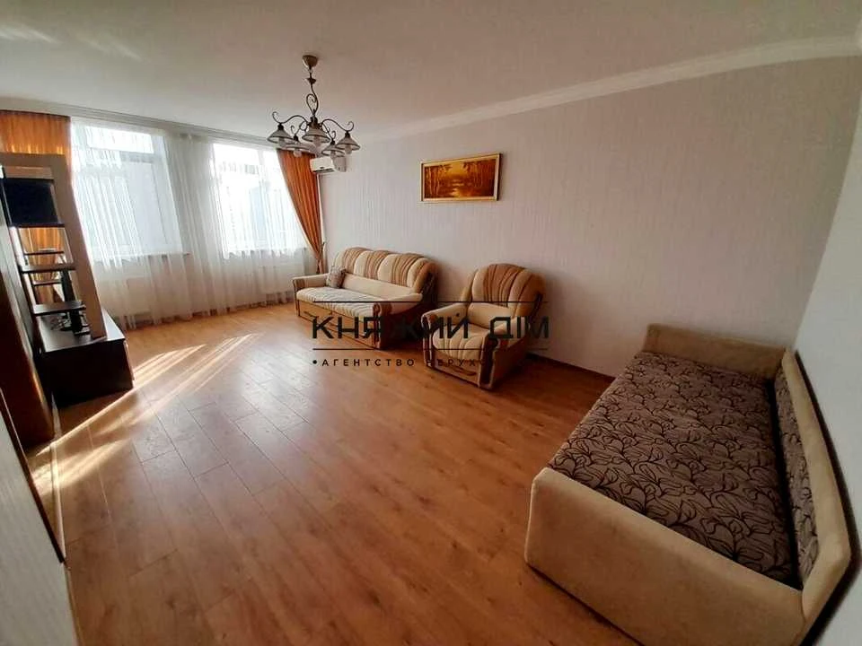Apartment. Kyiv, Vadima Hetman Street.