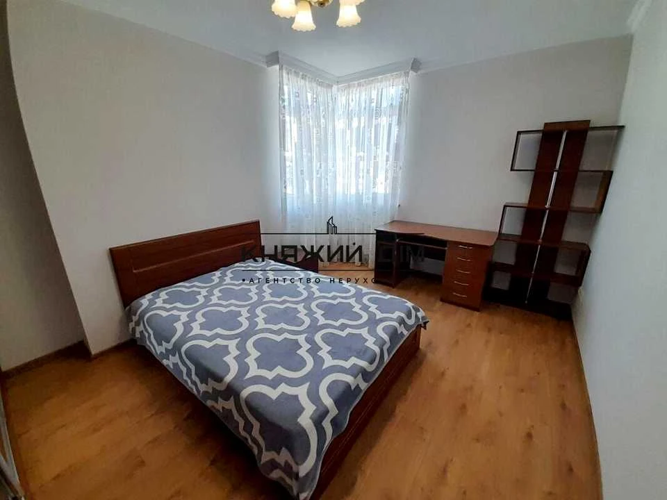 Apartment. Kyiv, Vadima Hetman Street.