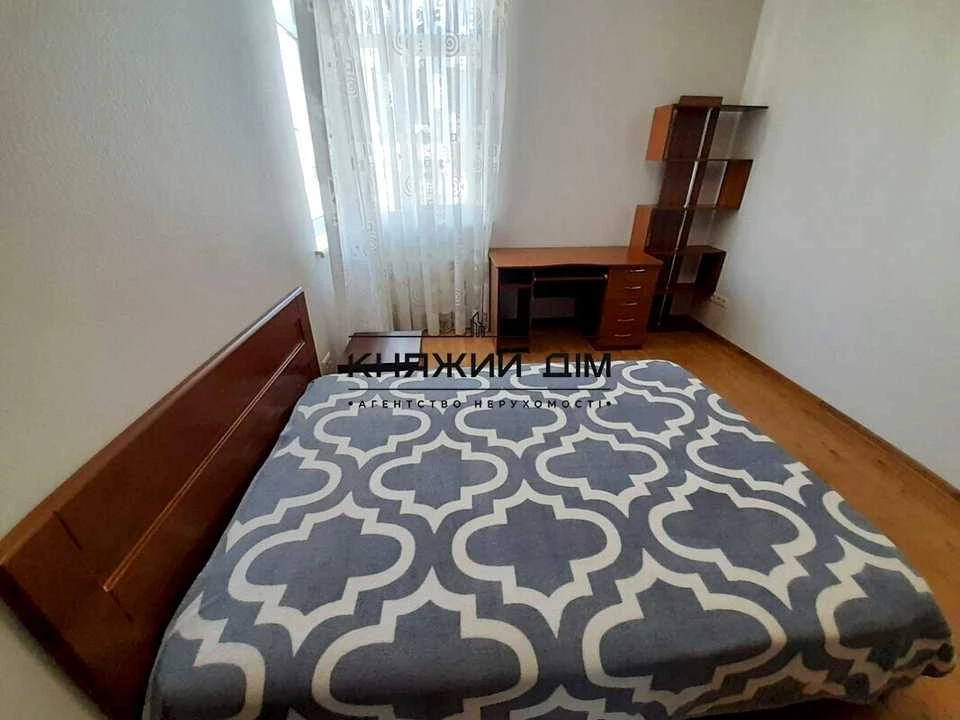 Apartment. Kyiv, Vadima Hetman Street.