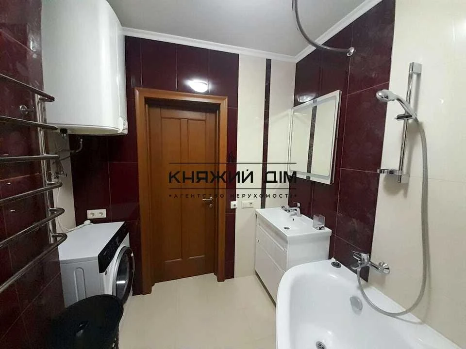 Apartment. Kyiv, Vadima Hetman Street.