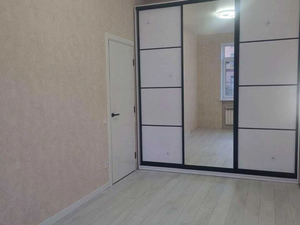 Apartment. Kyiv, Sichovyh Striltsiv St.