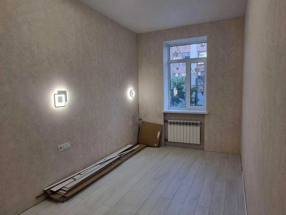 Apartment. Kyiv, Sichovyh Striltsiv St.