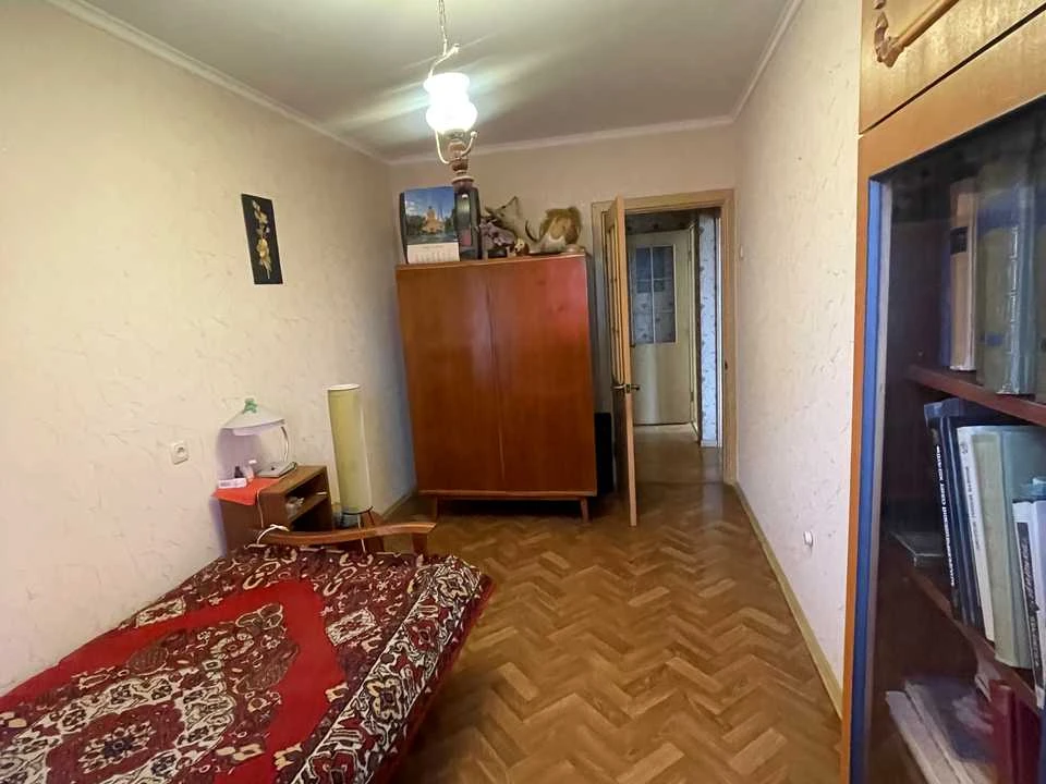 Квартира. Київ, Алішера Навої просп.