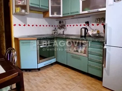 Квартира. Київ, Макіївська вул.