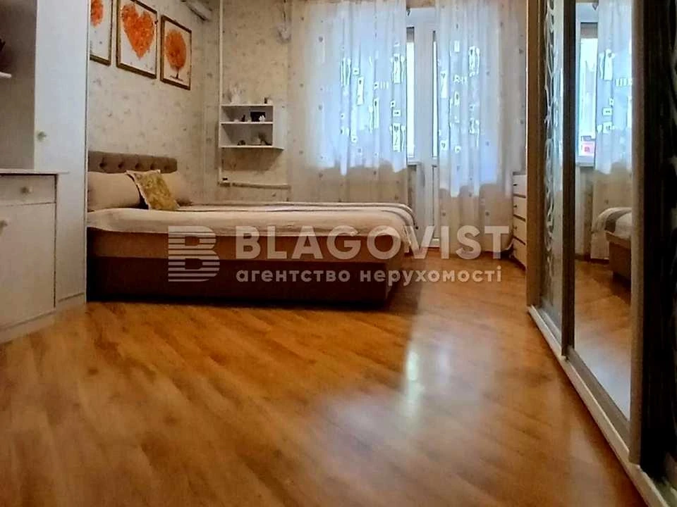 Квартира. Київ, Макіївська вул.