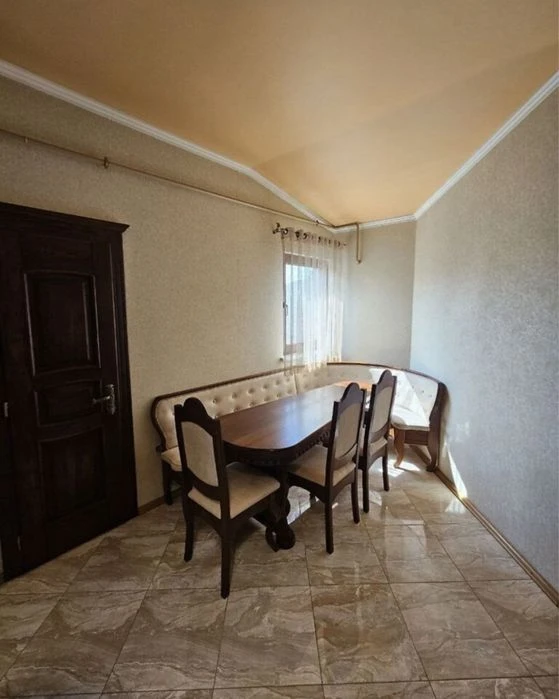 Продаж гарної великої квартири 105м2