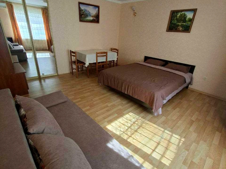 Квартира. Харьков, Золотой Берег ул.