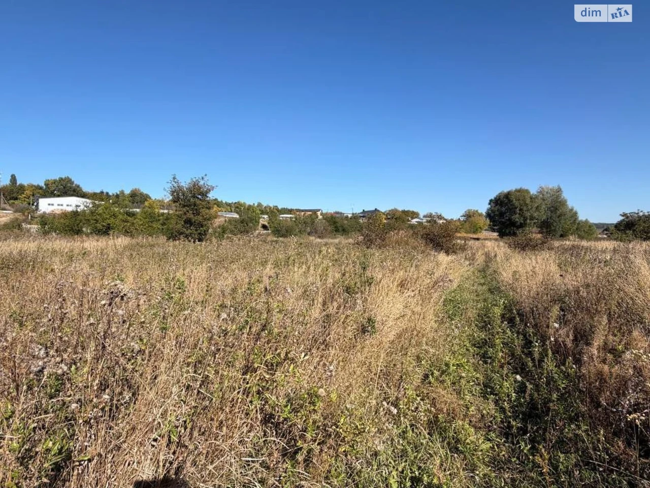 Land for residential construction, Lezneve