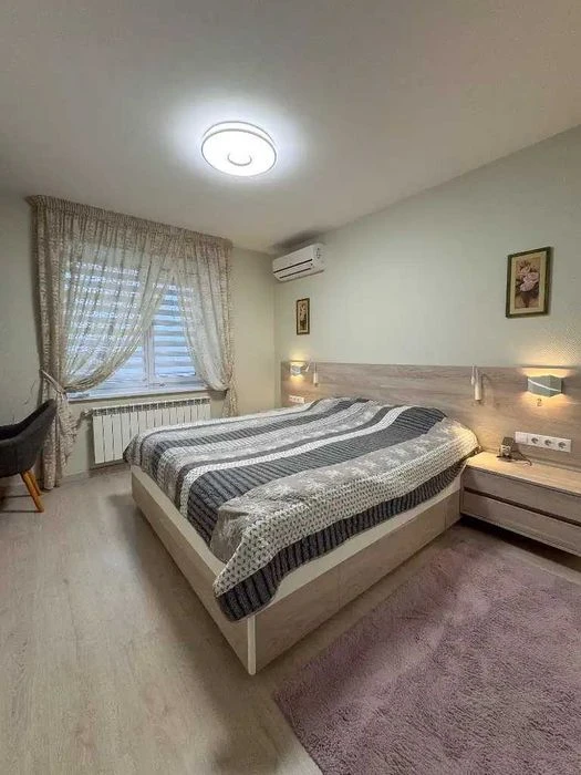 Продам 4-комнатную квартиру в ЖК Атмосфера.
