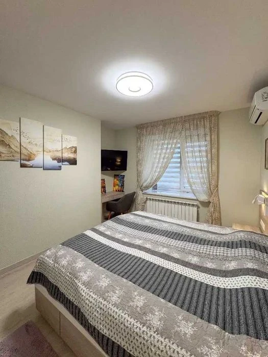 Продам 4-комнатную квартиру в ЖК Атмосфера.