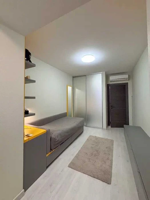 Продам 4-комнатную квартиру в ЖК Атмосфера.