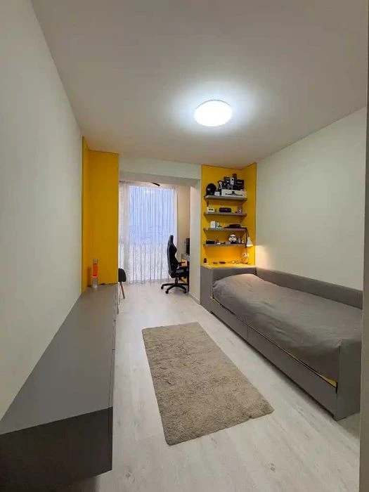 Продам 4-комнатную квартиру в ЖК Атмосфера.